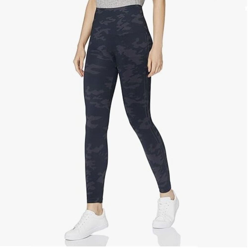 NWT SPANX Look at Me Now - Seamless Leggings
